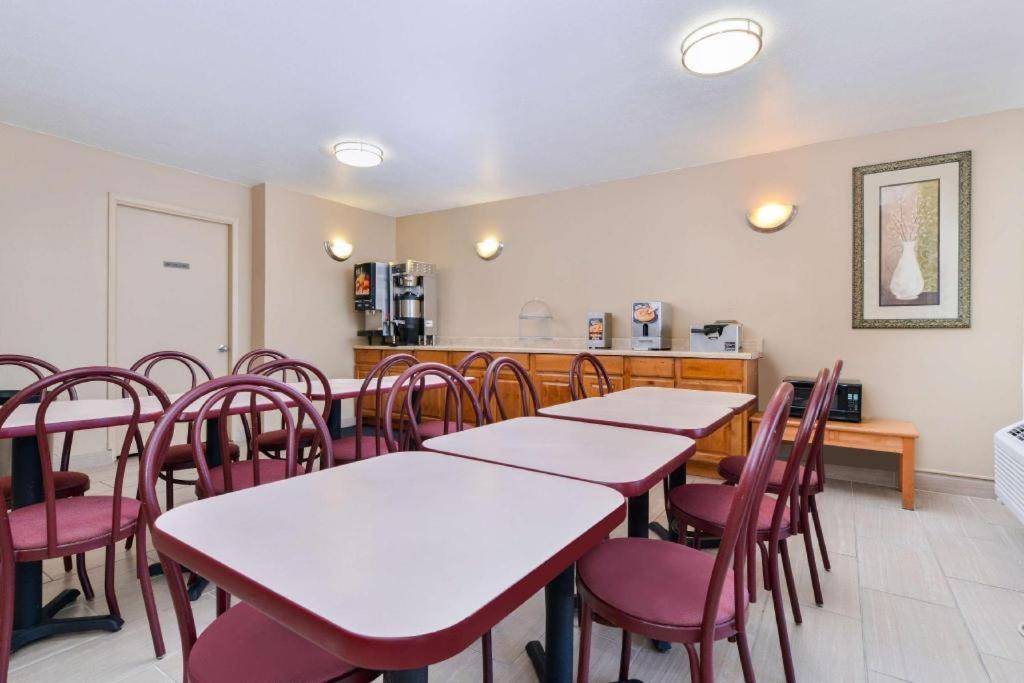 Days Inn By Wyndham Albuquerque Northeast מראה חיצוני תמונה