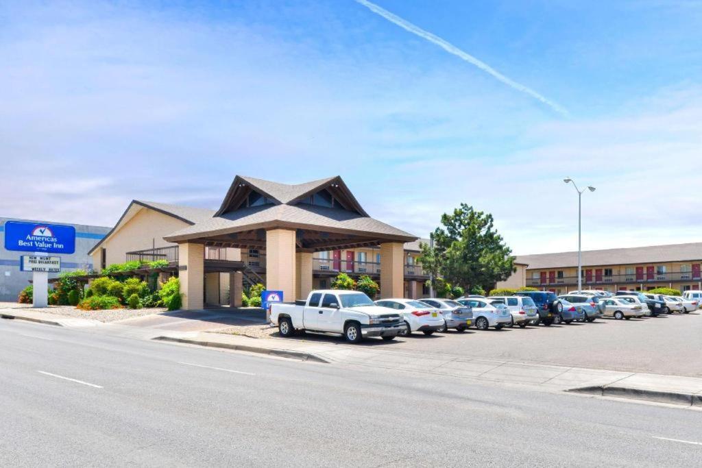 Days Inn By Wyndham Albuquerque Northeast מראה חיצוני תמונה